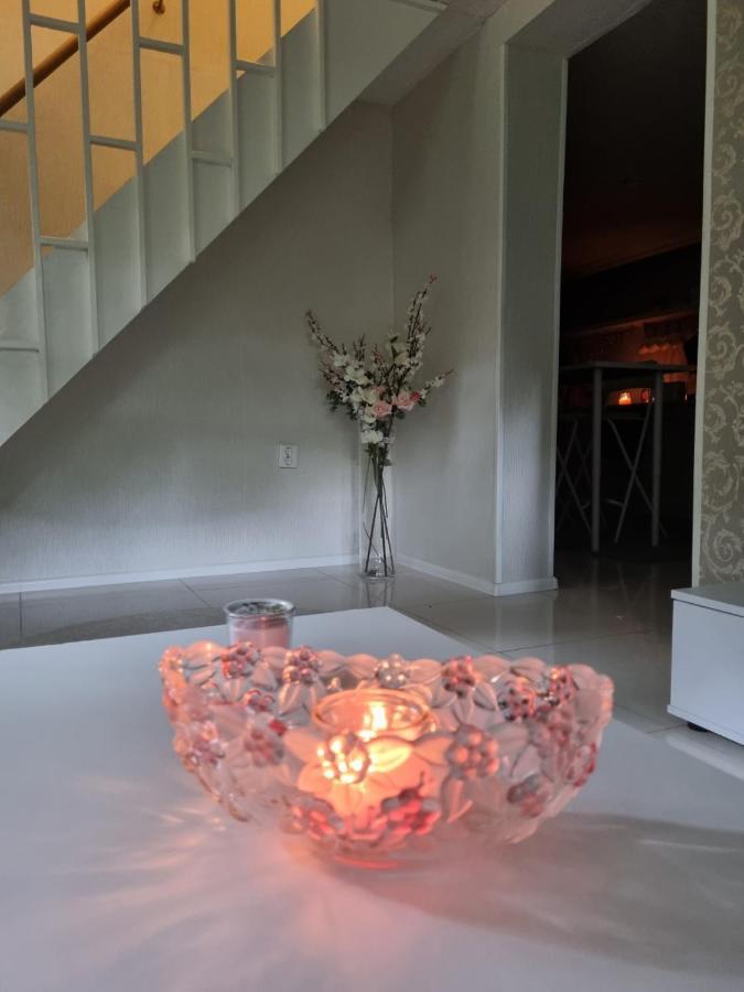 Moonlight - Trevlig Kallarlagenhet Apartment Broby Bagian luar foto