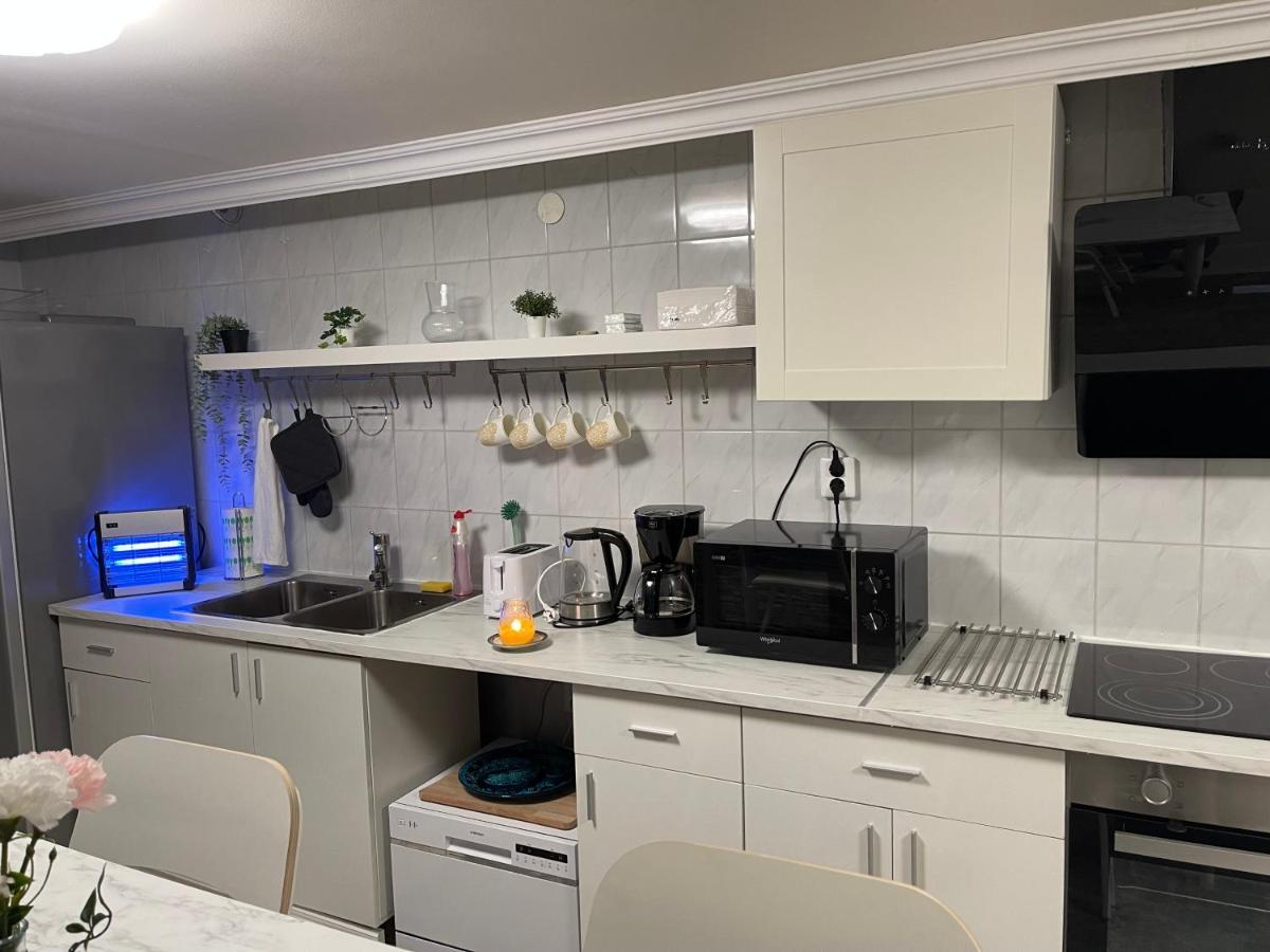 Moonlight - Trevlig Kallarlagenhet Apartment Broby Bagian luar foto